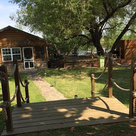 Whip Or Wheel Cabins Holdenville Esterno foto
