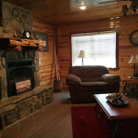 Whip Or Wheel Cabins Holdenville Esterno foto