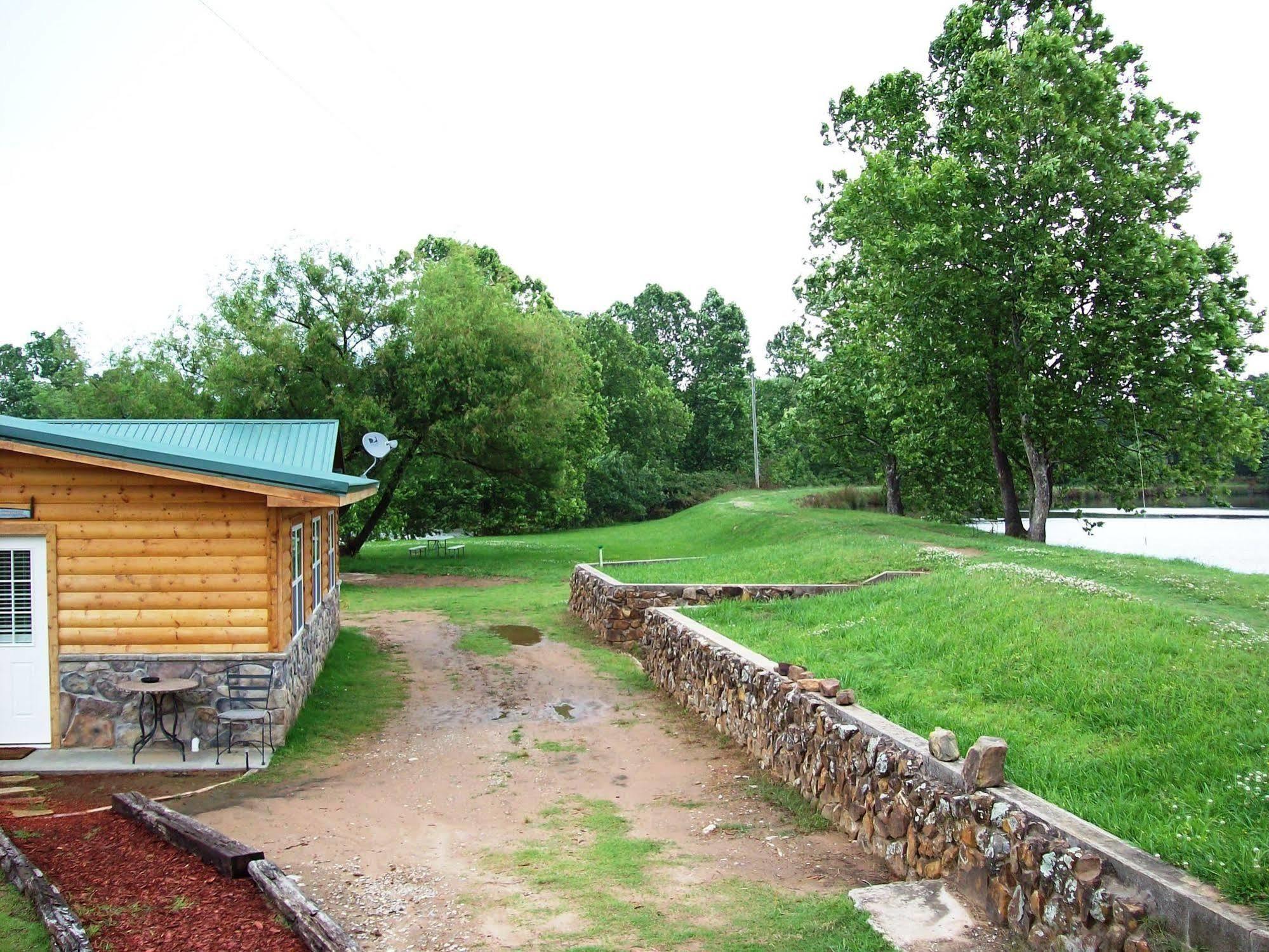 Whip Or Wheel Cabins Holdenville Esterno foto